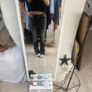 Intessekoll - INTRESSEKOLL på mina ltb jeans som kommit till användning Max 4 gånger. Säljer då dom är förstora och inte sitter som jav vill ha. Ej 100 på om jag vill sälja men kollar intresset!