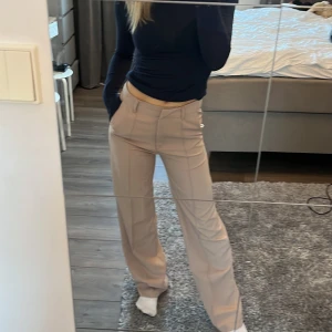 Madlady kostymbyxor  - Aldrig använt, storlek xs, köparen står för frakten 