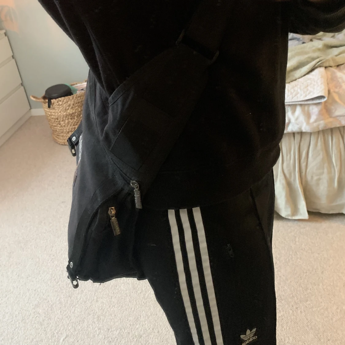 Cool axelremsväska!🤍🖤 - 90