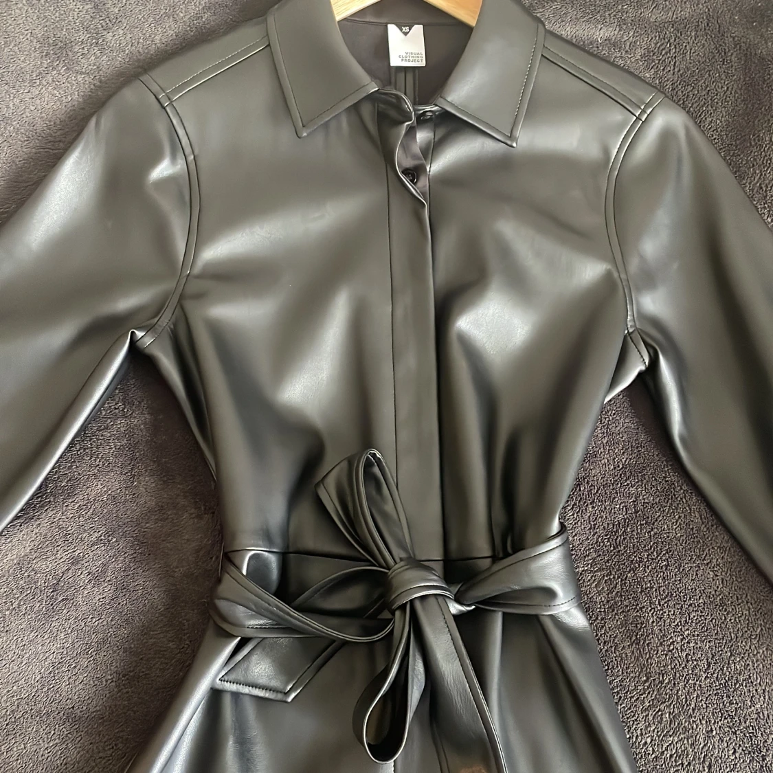 Skjortklänning i fuskläder - 90