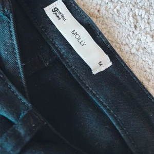 Molly jeans  - Jeans från Gina, använda men sitter bra på. 