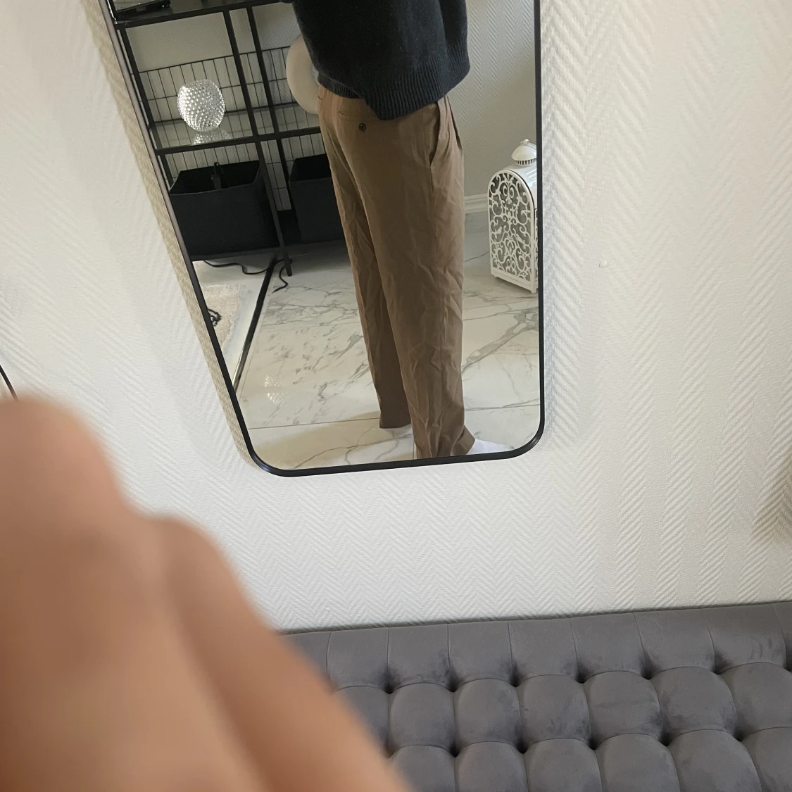 Bruna kostymbyxor från Zara, storlek 36 - 90