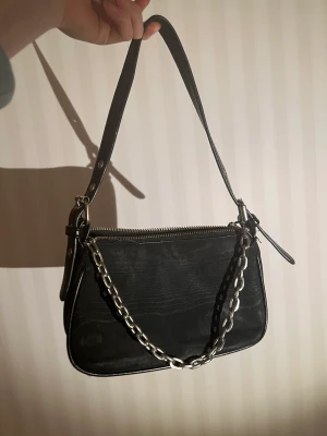 Small black shoulder bag  - Perfekt skick  