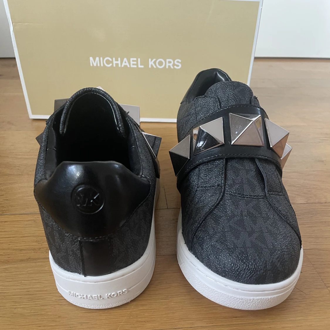 Michael Kors sneakers  - 90