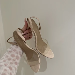 Klackskor  - Klackar från boohoo i storlek 37. Använda därav priset. 