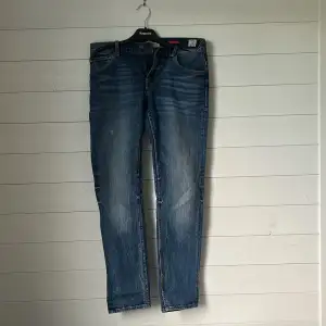Crocker Jeans från JC.  Stil : 310 Slim Waist: 29 Length: 30