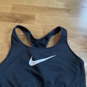 Sport bj - Säljs pga för liten. 