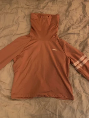 Stronger hoodie  - En rosa stronger hoodie i ny skick, aldrig använd 