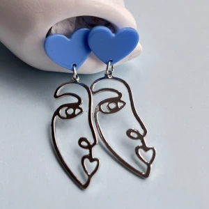 Ansikte örhängen 💙 - Fri frakt 💙