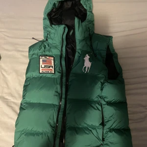 Ralph lauren väst - Grön Ralph lauren väst i nyskick Storlek M