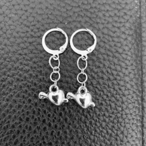 Hjärt örhängen  - Sjukt snygga hjärt örhängen  Köp en för 99kr och ett par för 149kr