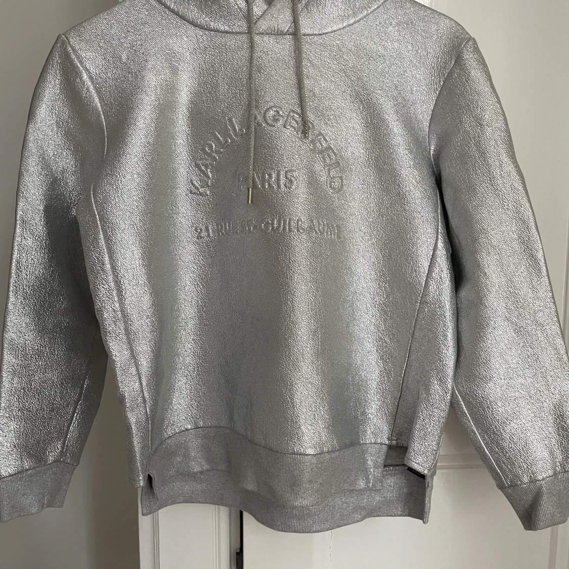 Silvrig hoodie - 90