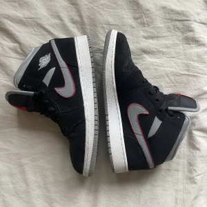 Jordans - Nike air jordans använda 3-4 gånger, storlek 39.
