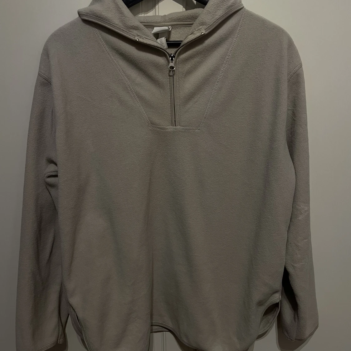 Fleecetröja med luva