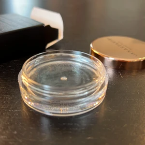 Anastasia brow freeze - Browfreeze från Anastasia som inte kommer till användning, den är helt oanvänd (se bild2) nypriset är 265kr! (Frakten kostar 15kr)