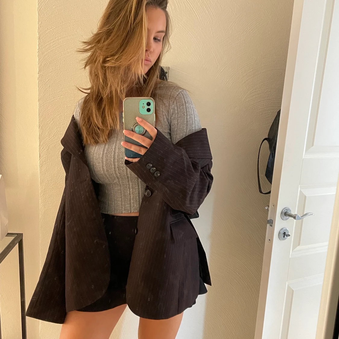 Grey long sleeve shirtđ§đ