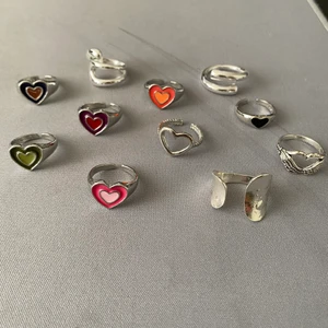 Ringar i justerbara storlekar - Säljer dessa ringar i justerbara storlekar så de skall kunna passa alla! 