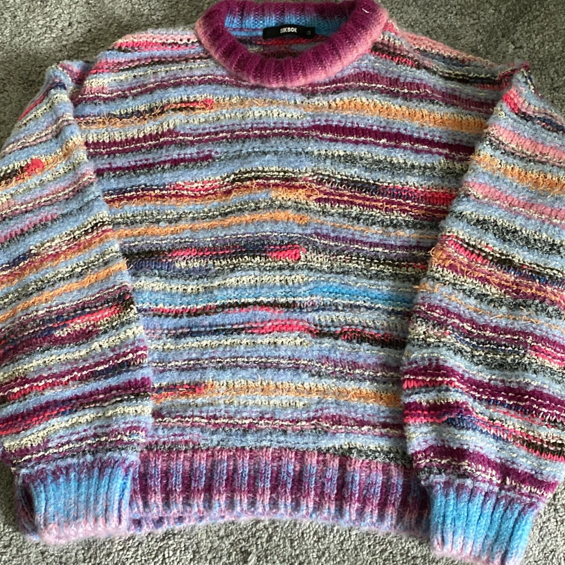 Stickad tröja från Bik Bok, storlek XS❤️