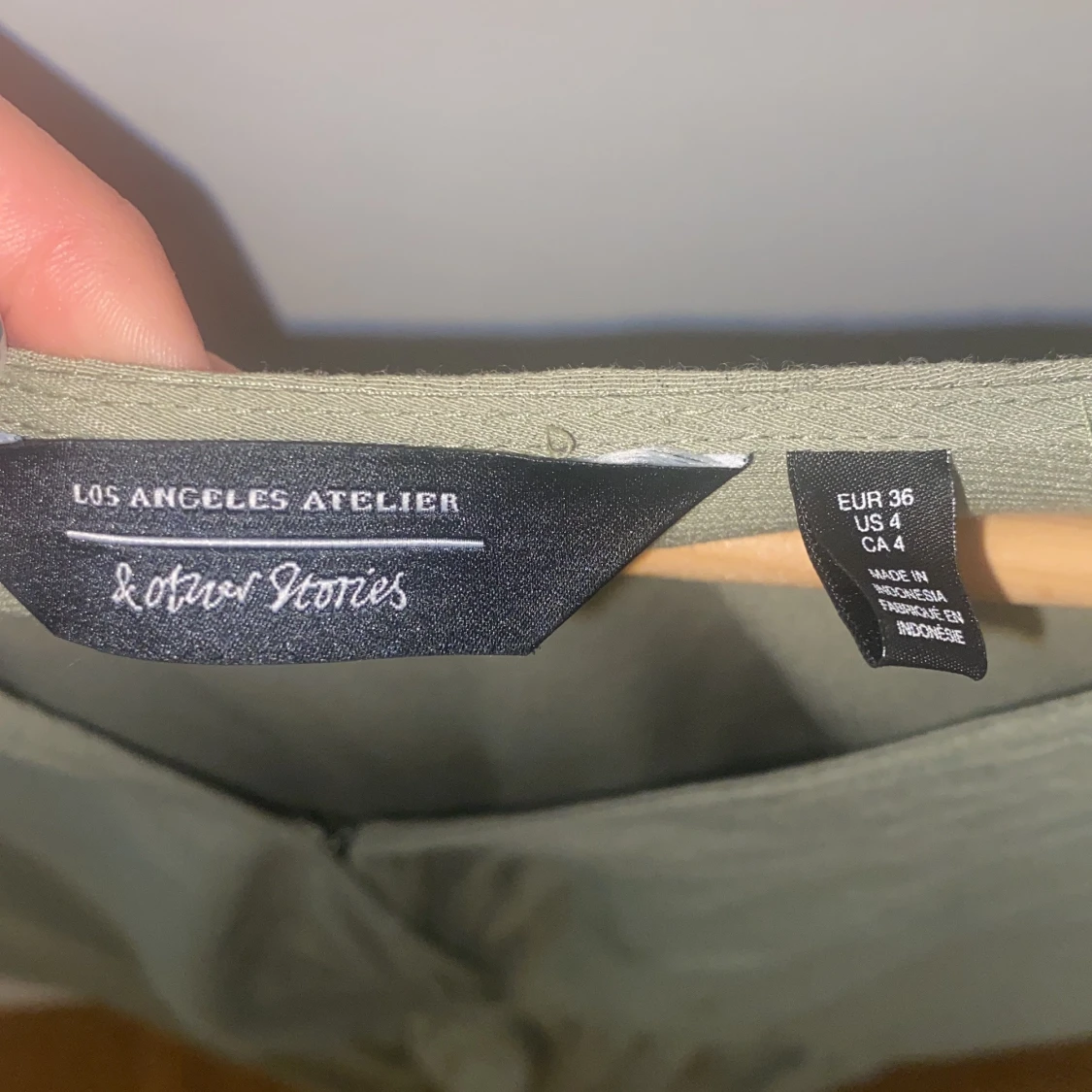 Kort ljusgrön klänning st. 36 Från &Other Stories - 90