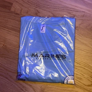 Manchester city: tröja  - Har aldrig använt plasten är på helt oöppnad 