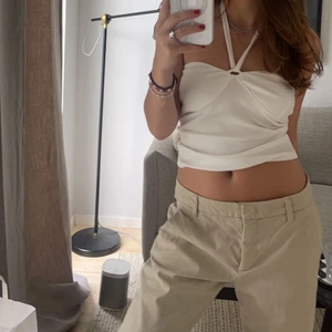 Kostymbyxor - Beige lågmidjade lite oversize kostymbyxor