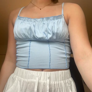 Blått fint libne - Fint linne. Nästan aldrig använt. Bra skick!