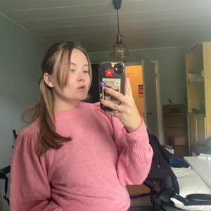 Rosa stickad tröja  - Rosa stickad tröja från hm.  30kr + frakt 