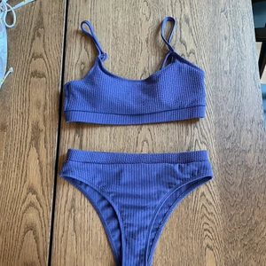 Lila bikini - Lila bikini som aldrig är använd🫶🏼