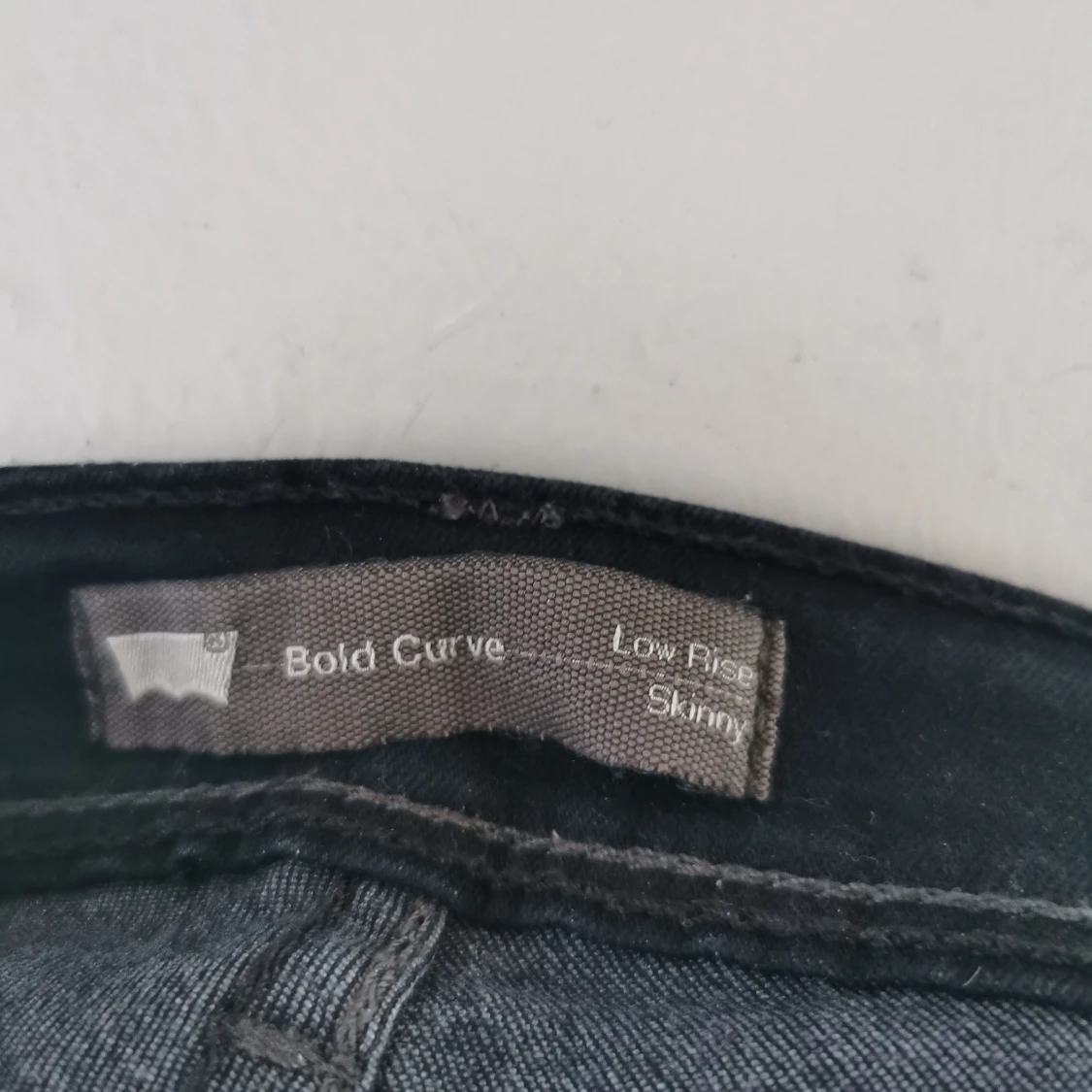 Levis jeans lågmidjade W27 L32 - 91