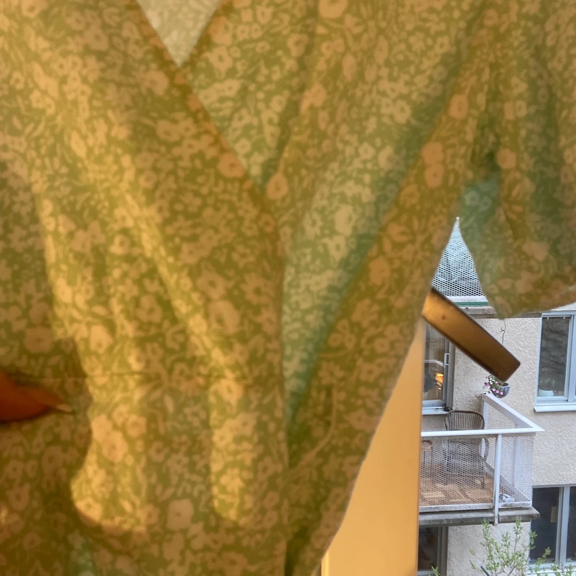 Grön blommig klänning  - 90