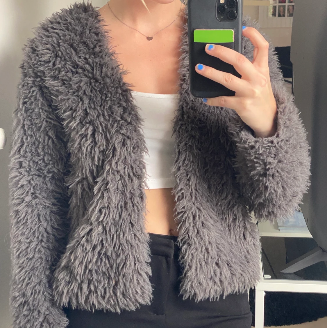 Mjuk mörkgrå jacka/ kofta 💐