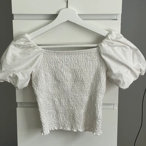 Söt topp från gina  - Fin topp till sommaren från Gina tricot, använd en gång