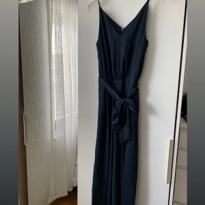Byxdress  - Byxdress i storlek xs/s