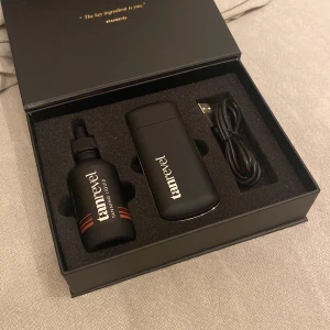 Tanrevel  - Säljer min tanrevel One då jag köpt en tanrevel pro. Den är endast använd ca 4-5 ggr🌸 Nypris: 800kr  Liquiden ingår inte (av hygieniska skäl, finns att köpa på kicks) Skickar utan boxen då frakt blir mycket billigare💗