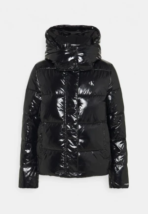 Jacka💕 - En så ball jacka men även varm! Storlek L så lite overzie beroende på längd (jag är 172) ny=2200 säljer för 1500 men priset kan diskuteras 🫶🏼