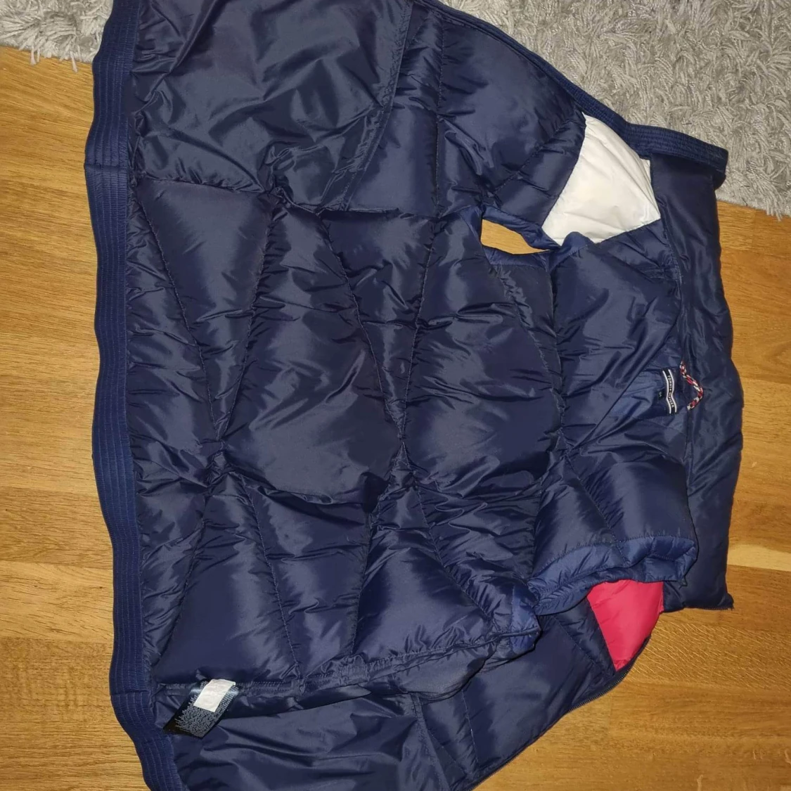 Tommy Hilfiger väst - 90