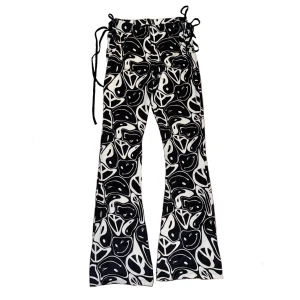 Trippy Velour Byxor - Otroligt fina & balla byxor från New Girl Order! Helt oanvända då de va lite för korta på mig (är 177). Originalpris va runt 7-800. 🖤 