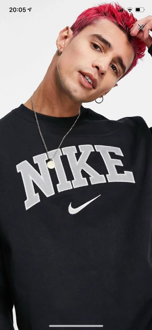 Nike sweatshirt - Säljer denna snygga Nike sweatshirten köpt på ASOS❤️hör av er vid intresse, köparen står för frakt