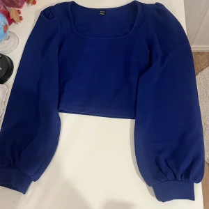 Storlek S  - Helt ny tröja, Jätte fin och bra material! 