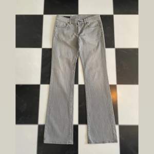 Samsøe Samsøe jeans i storlek 29/34, Rak passform med flare, nya