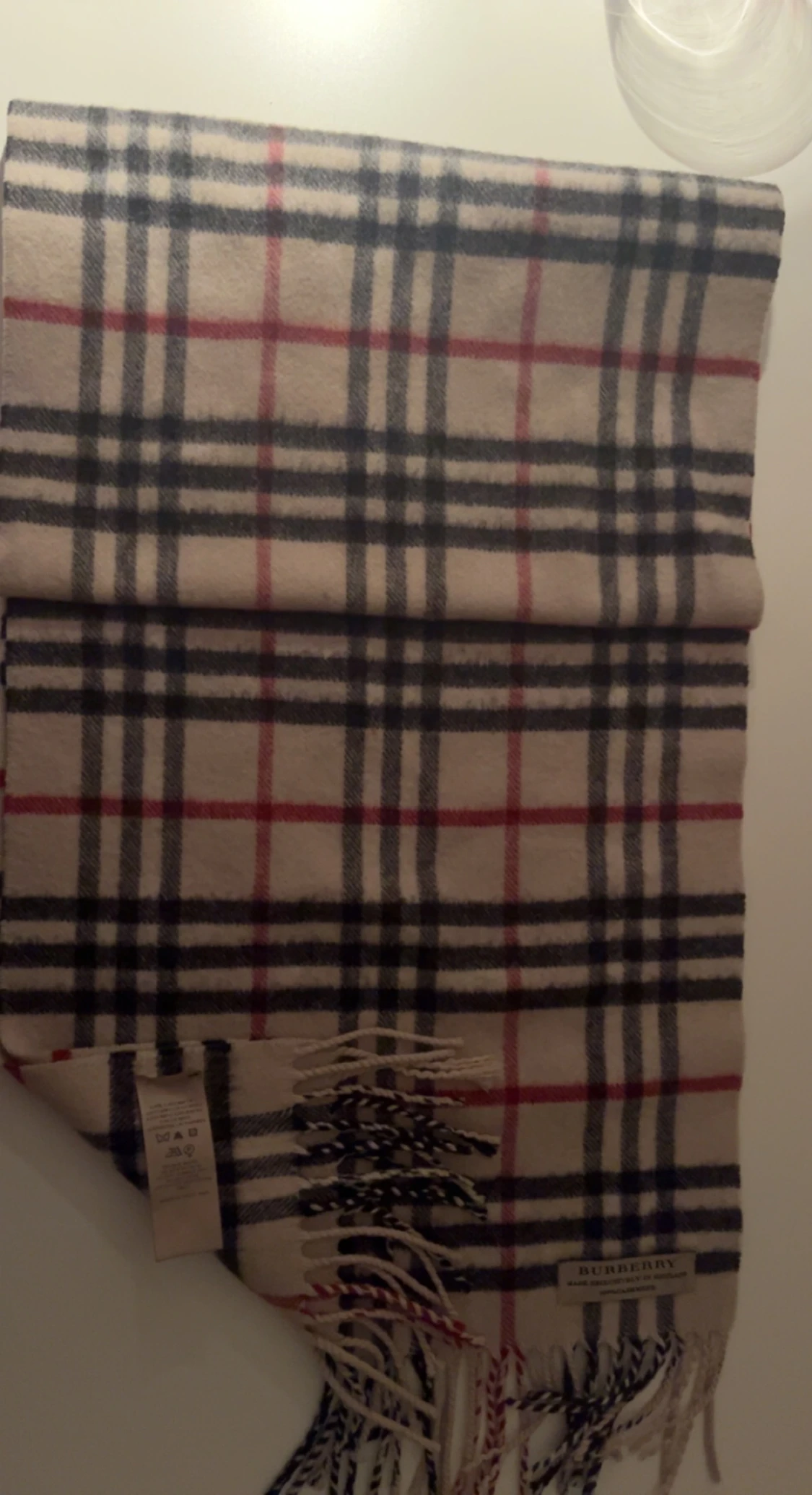 Burberry halsduk chasmere nypris 7700 (kolla sista bilden) - 90