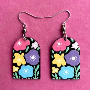 Blommiga örhängen 💚 - Nickelfria krokar och fri frakt 💚