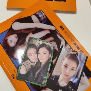 Itzy album - Itzy it'z me ME version. Allt följer med, köparen står för frakt 
