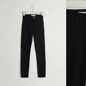 Jenas  - Jättefina! Nästan helt nya 