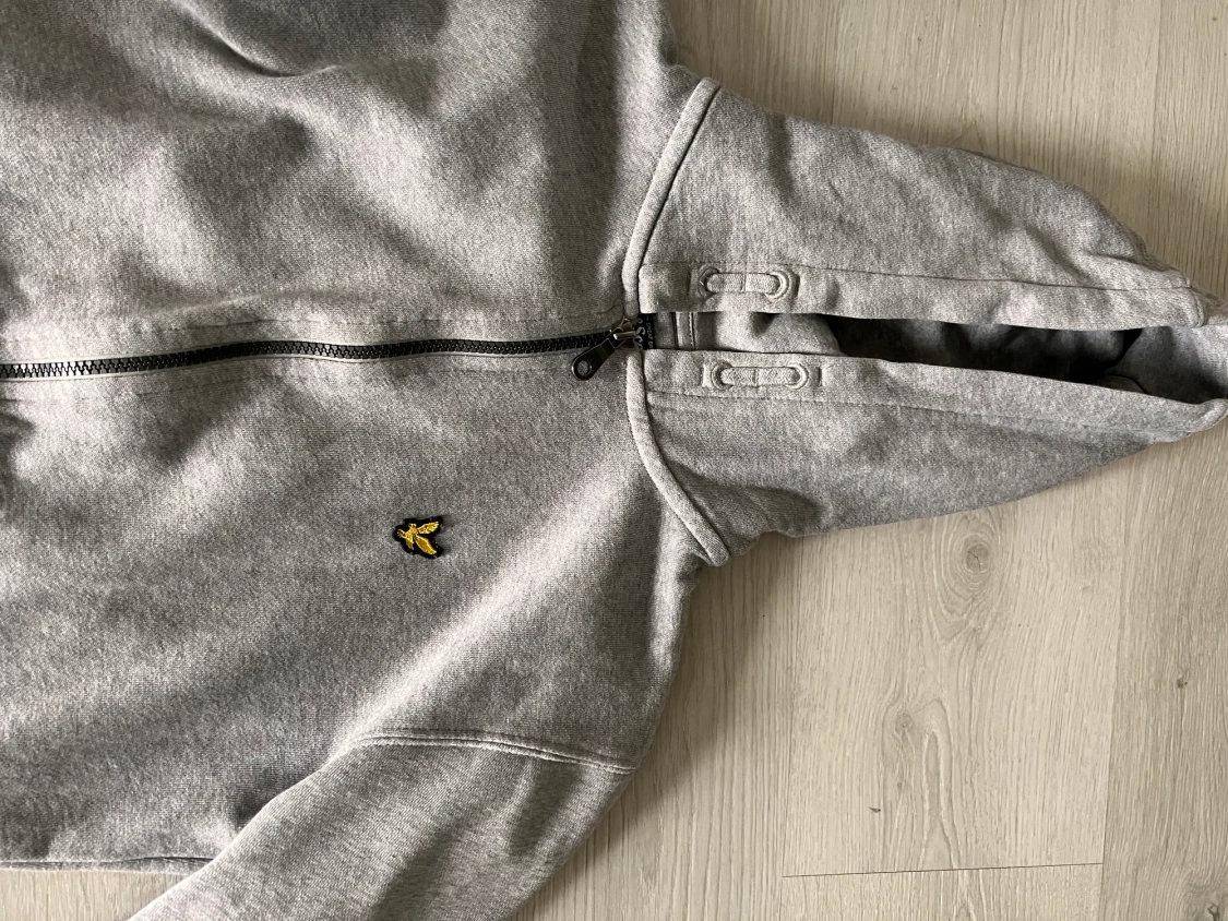 Lyle & Scott hoodie strl 12-13 år - 90