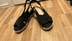 Klackskor  - Aldrig använt superfina sommarskor 