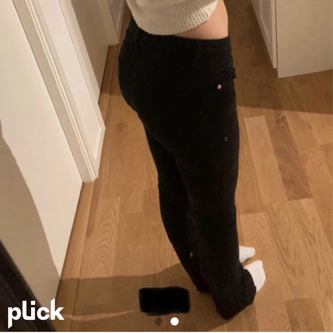 Svarta bootcut jeans  - 90