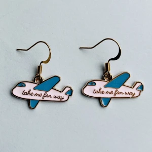 Flygplan örhängen 💙 - Nickelfria krokar och fri frakt 💙