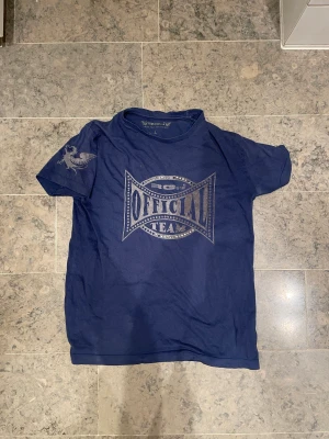 Tröja  - En tröja från märket RG storlek L passar som M.  3 FÖR 2 ALLT PÅ SIDAN!!! Betalar ej frakt och möts i uppsala/stockholm.💖