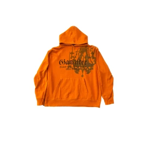 FreeBeat orange hoodie - 50 Archive Plick💛 Märke: Freebeat | Size: S | Uppmötningar sker vid sickla udde. Skriv till oss vid ytterligare frågor gällande kläder eller annat❤️